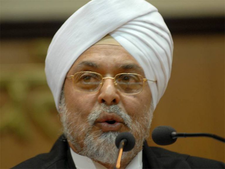 चुनावी वादों के प्रति जवाबदेह बनें पार्टियां, उसे कागज़ के टुकड़ों में न समेटें : CJI खेहर