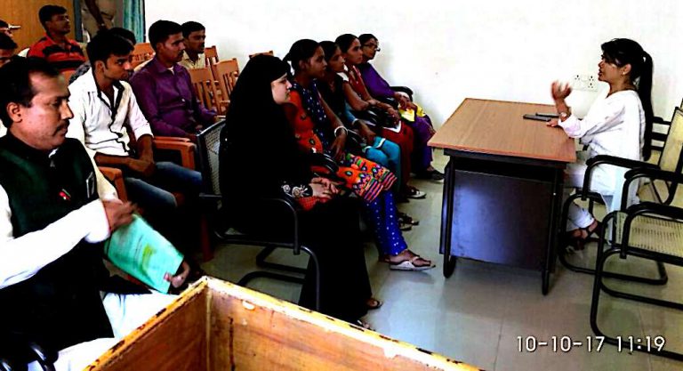 नये पारा विधिक स्वयंसेवको को दिया गया प्रशिक्षण