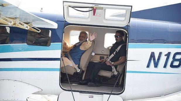 modi_in-sea-plane