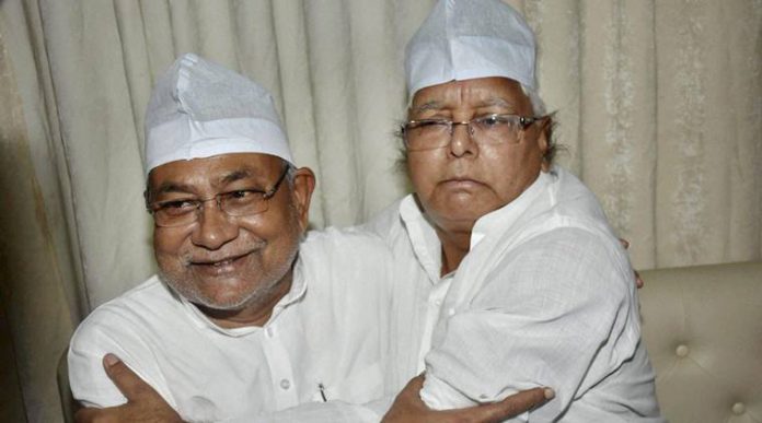 nitish-with-lalu-during-iftar-in-patna