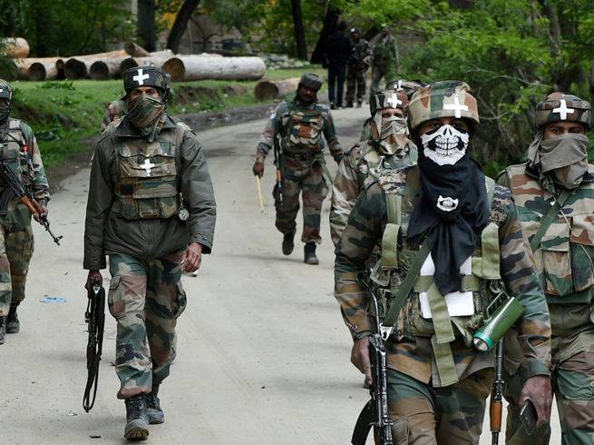 भारतीय सेना ने ढेर किए 10 आतंकी, बुरहान के बाद सबजार को मार गिराया